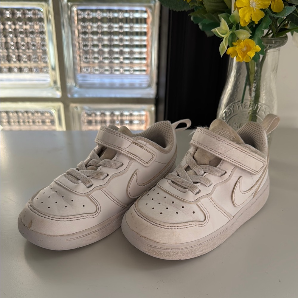 NIKE Kids White Sneakers - Size 8C